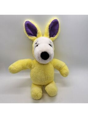 Vintage 1966 Snoopy Peanuts United Featured syndicate yellow Easter Bunny outfit